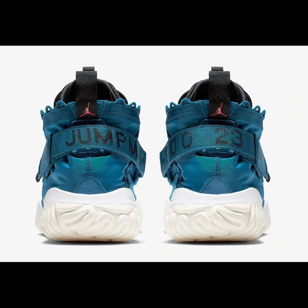 Sz 8 JORDAN PROTO REACT 'GREEN ABYSS'